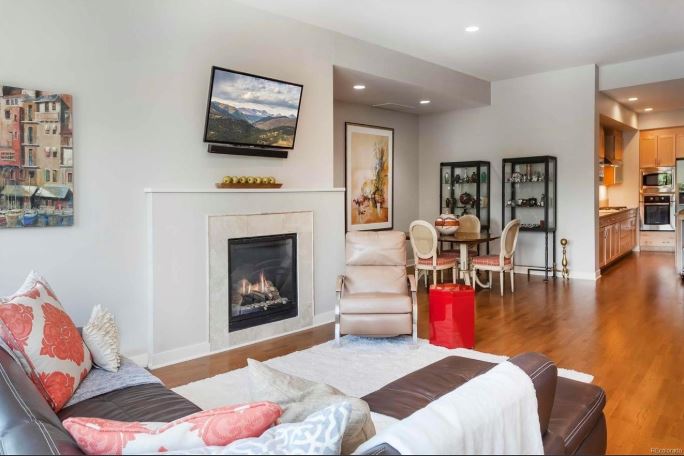 Standout low-maintenance Washington Park condo at a great price